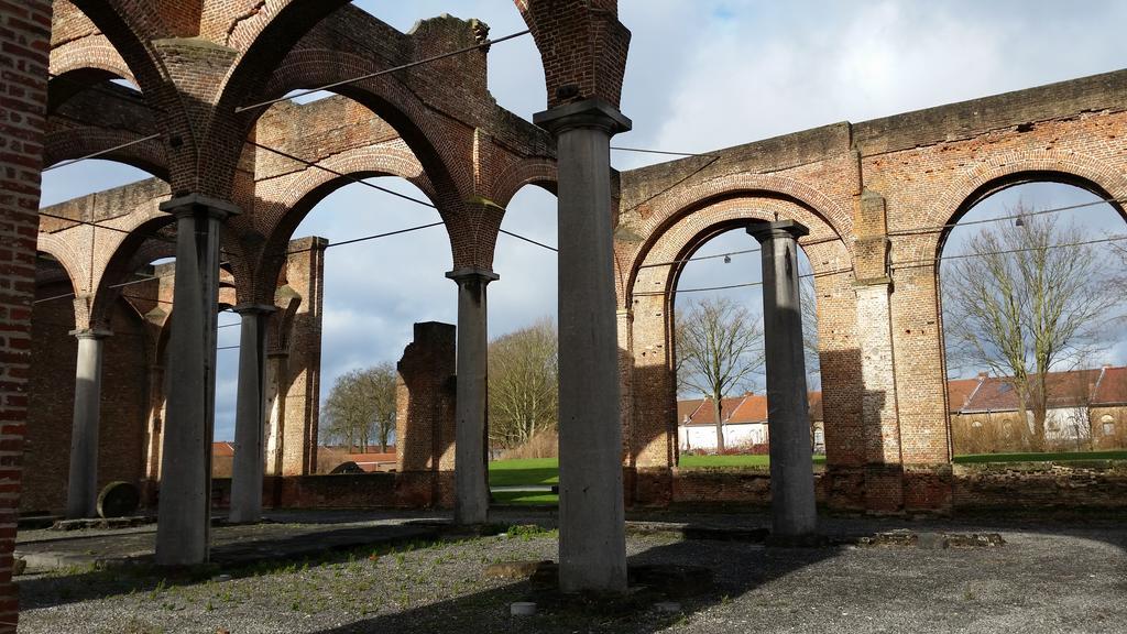 Aux Charmes De La Campagne Villa Hautrage ภายนอก รูปภาพ