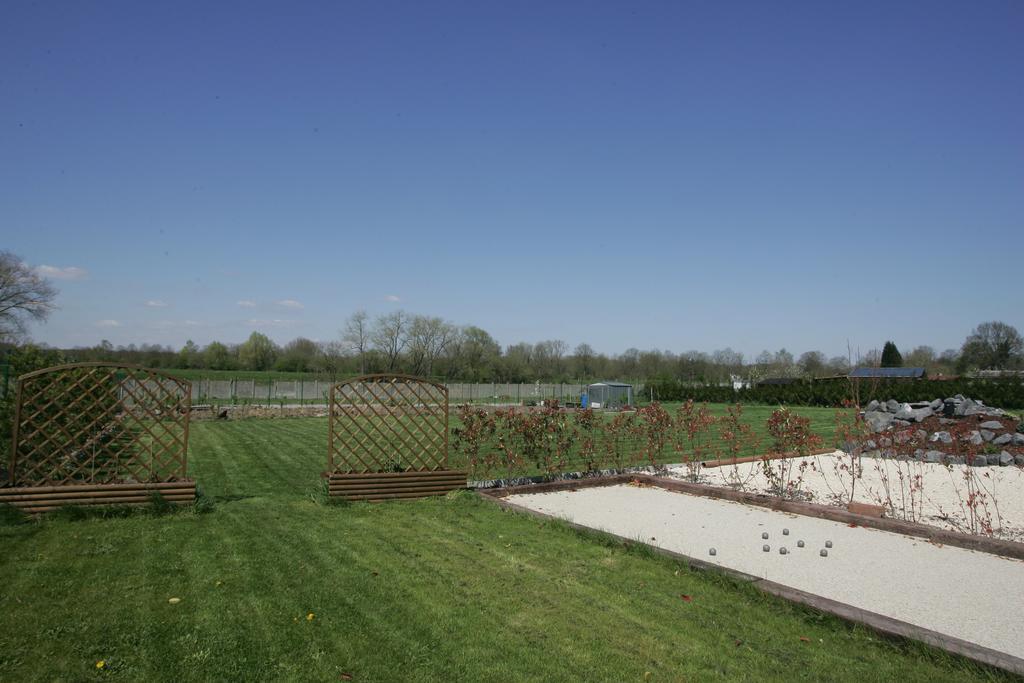Aux Charmes De La Campagne Villa Hautrage ภายนอก รูปภาพ